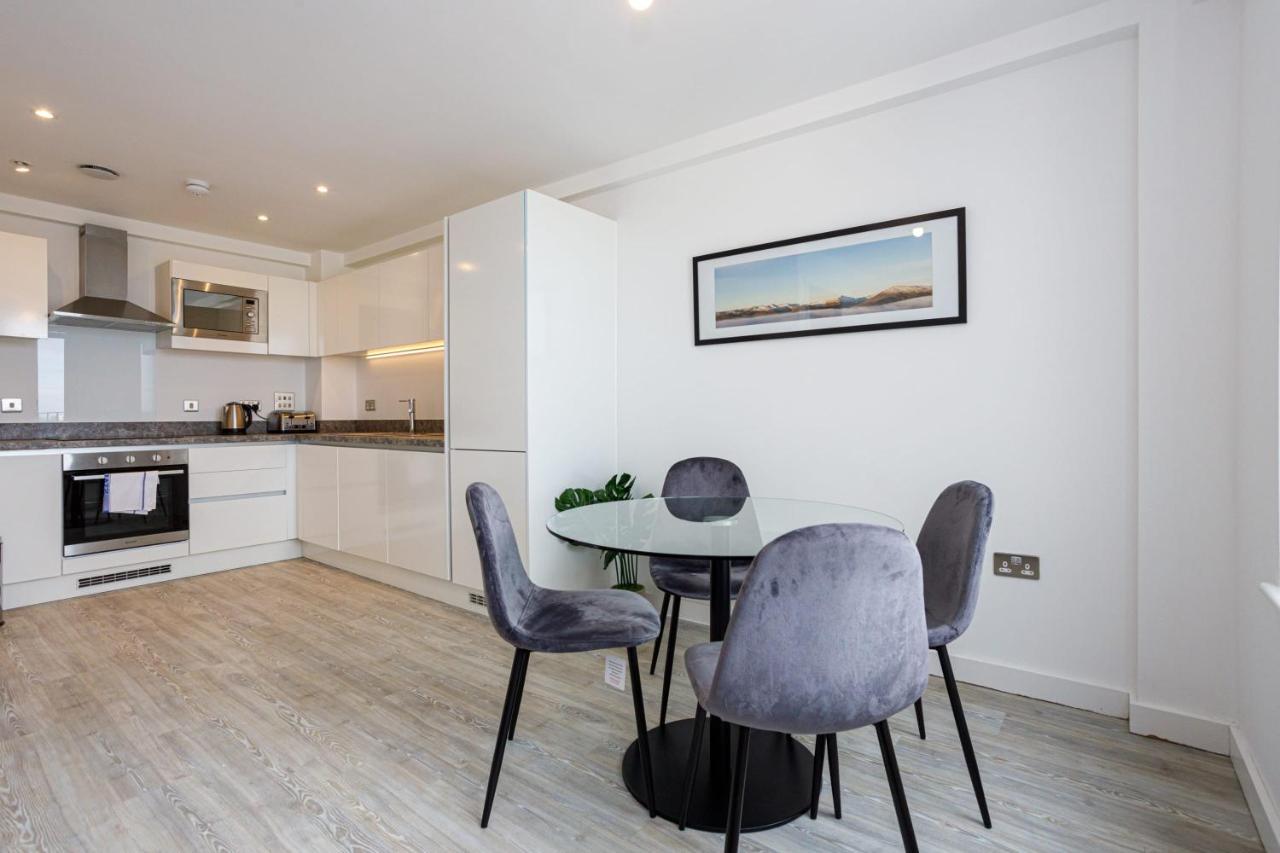 Contemporary 2 Bedroom Duplex In Salford Manchester Zewnętrze zdjęcie